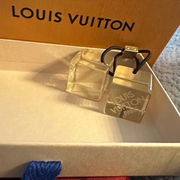 AUTH Louis Vuitton Hair Cube Clear Yellow with box. AUTH Louis Vuitton LV Orange Jumbo Lucite Rhinestone Logo  main image 4